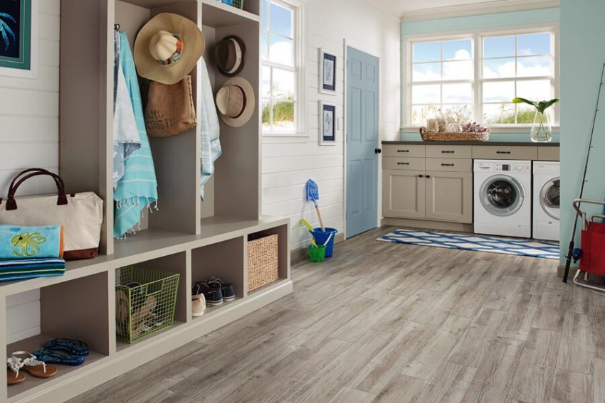 Best Small Laundry Room Ideas in The Mud Room - Harptimes.com