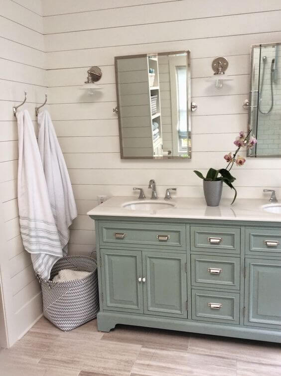 Bathroom Cabinet Ideas Gray Cabinets in a Cottage Style Bathroom - Harptimes.com