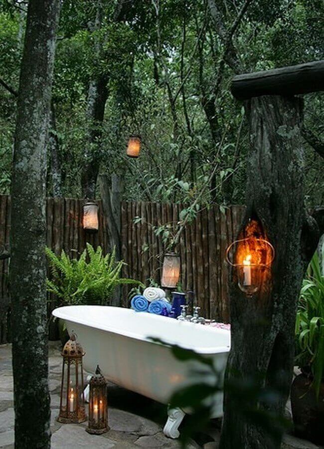 Outdoor Shower Ideas Claw-Foot Bathtub in the Middle of the Jungle - Harptimes.com