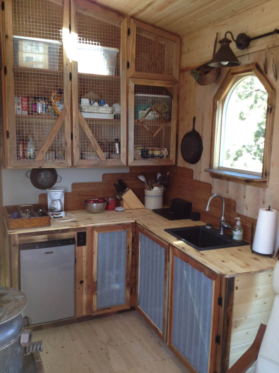 rustic_kitchen_cabinets_diy