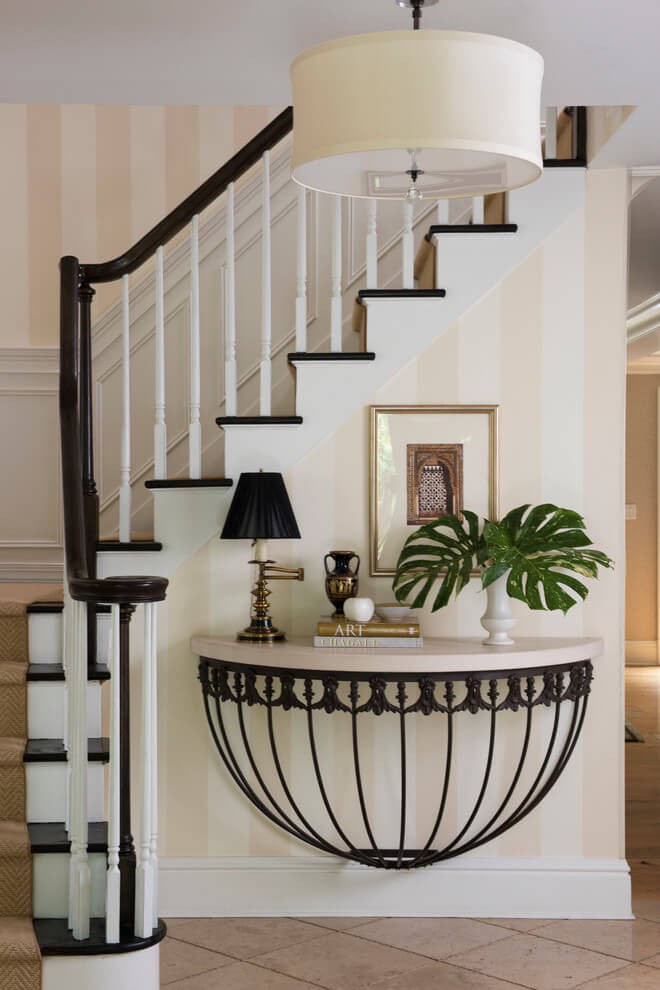 entry_hall_table_decorating_ideas