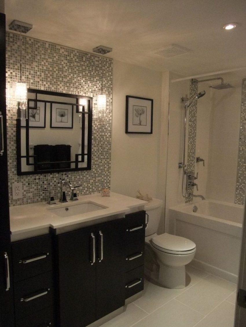 4. Attractive Bathroom Mirror Ideas with Unique Frame - Harptimes.com