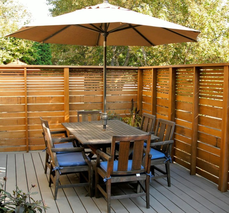 Outdoor_Privacy_Fence
