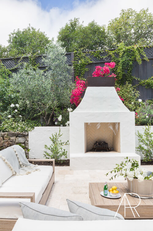 outdoor_fireplace_seating_ideas