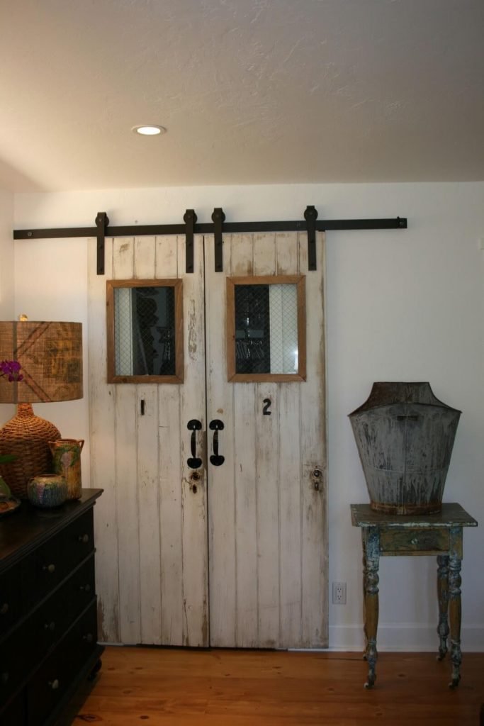 17 Awesome Closet Door Ideas to Make the Space More Unique