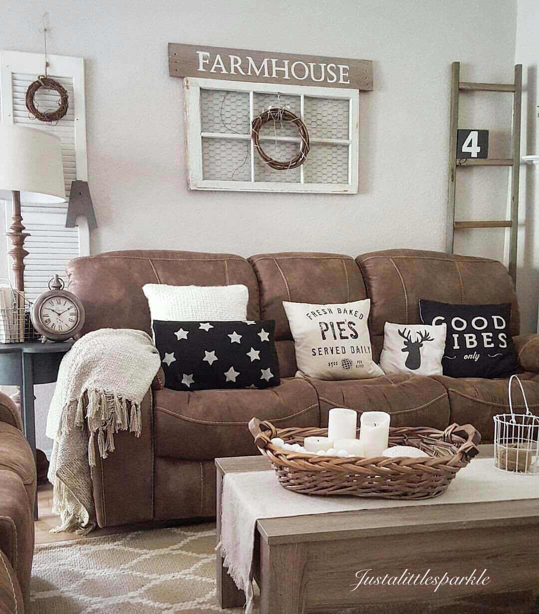 15-cozy-farmhouse-living-room-ideas-on-a-budget-2022-to-try-on