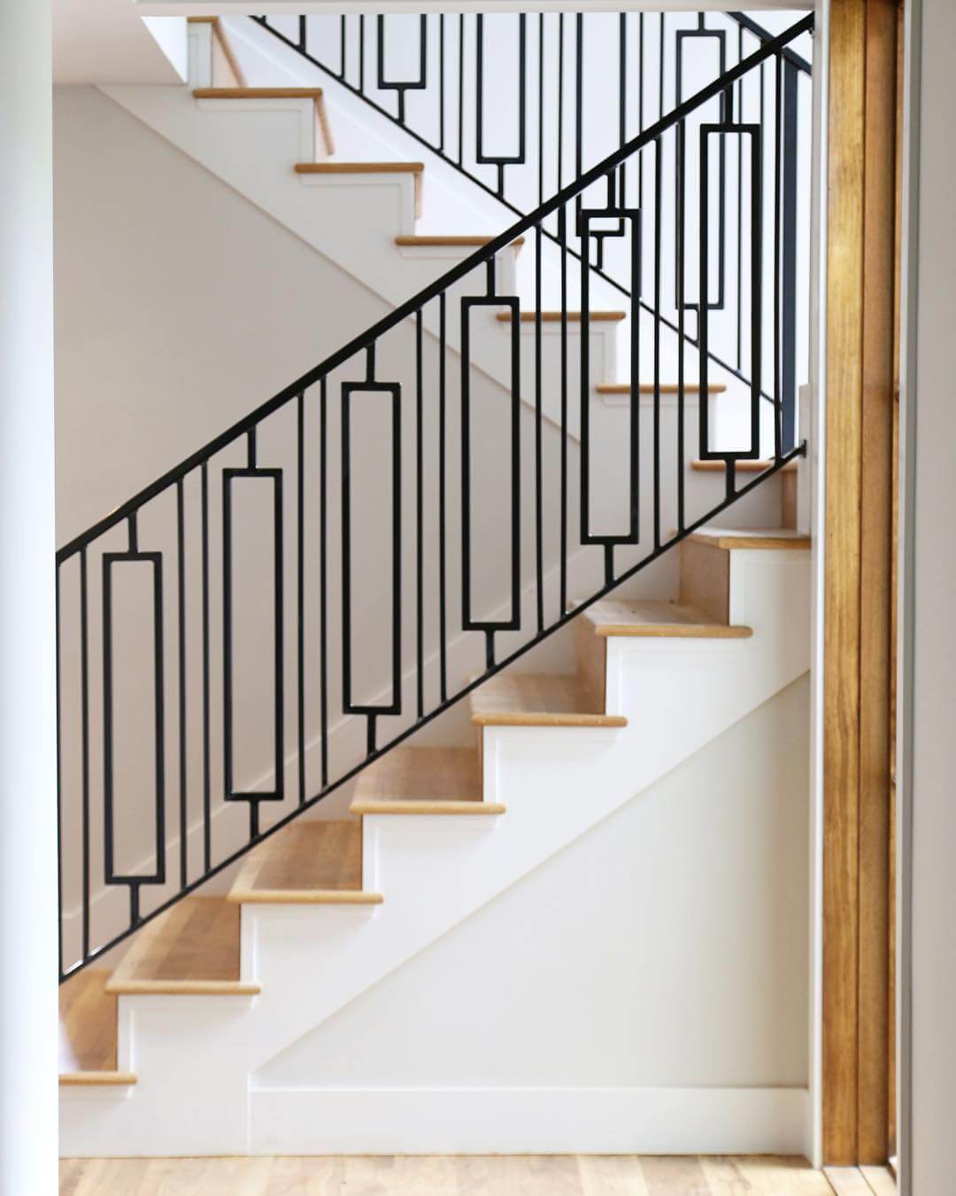 15 Creative Stair Runner Ideas that Will Make Your Staircase Look ...