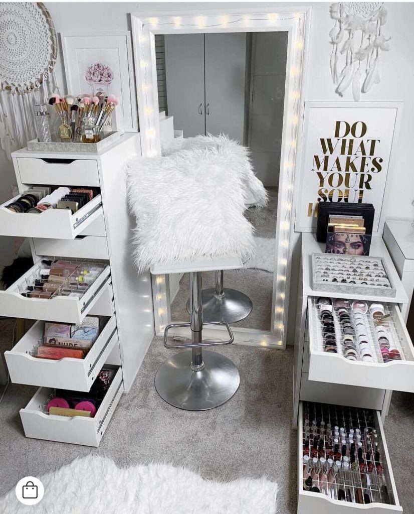 makeup palette storage ideas
