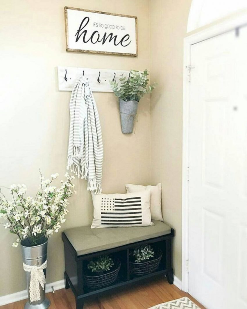 17 Amazing Entryway Wall Decor Ideas to Create Memorable First ...