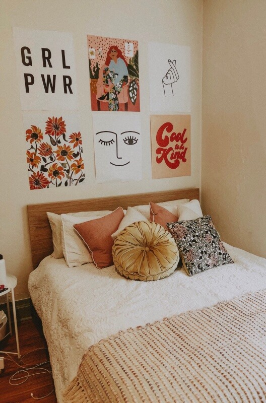 minimalist bedroom wall decor