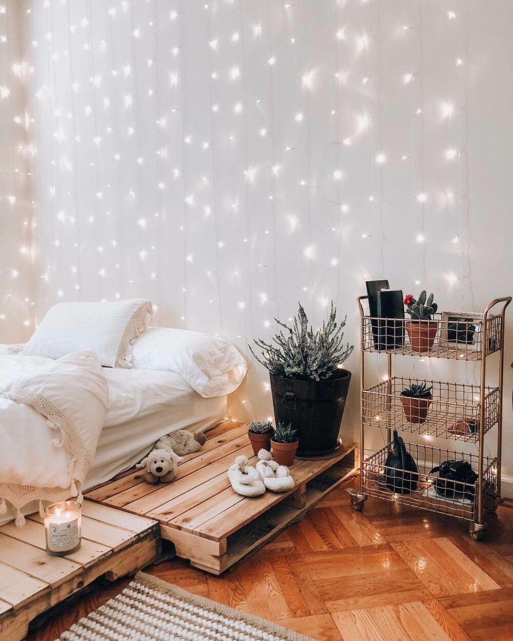 romantic bedroom wall decor
