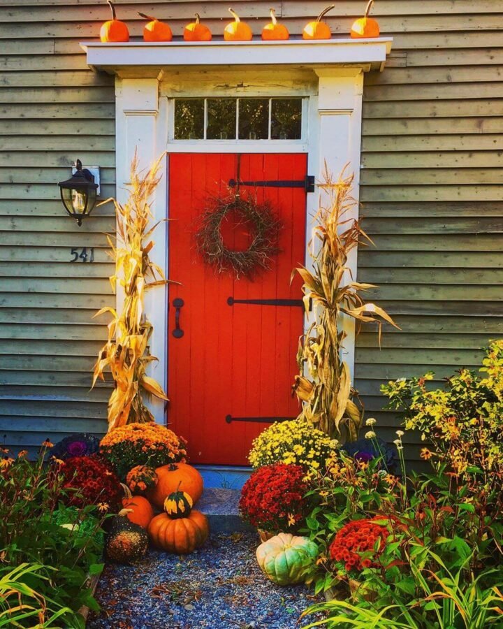 19 Inspiring Outdoor Fall Decor That’ll Beautify Your Front Door Harp