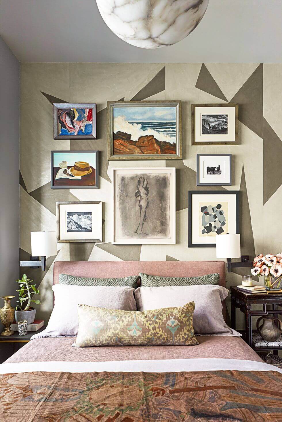 Fit Furniture to Size Small Master Bedroom Ideas 7 Fit Furniture to Size
