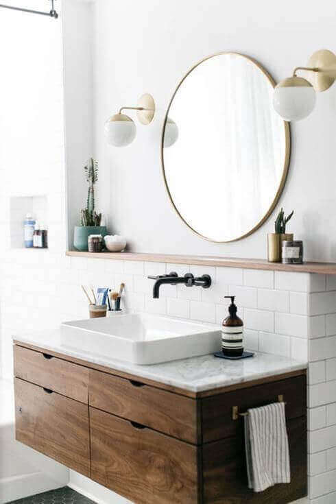 19. Oval Vanity Mirror with Wall-Mounted Lights DIY Oval Vanity Mirror Wall-Mounted Lights - Harptimes.com