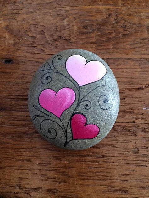 heart shaped rock painting ideas
