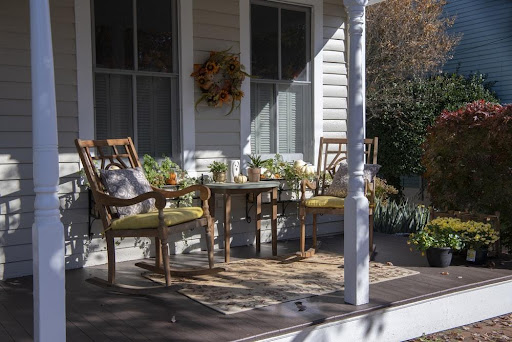 outdoor living area professional