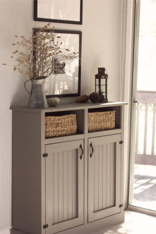 entry table with storage